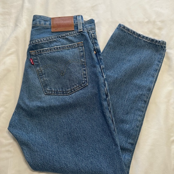 Levi's Blue Jeans - Picture 1 of 3